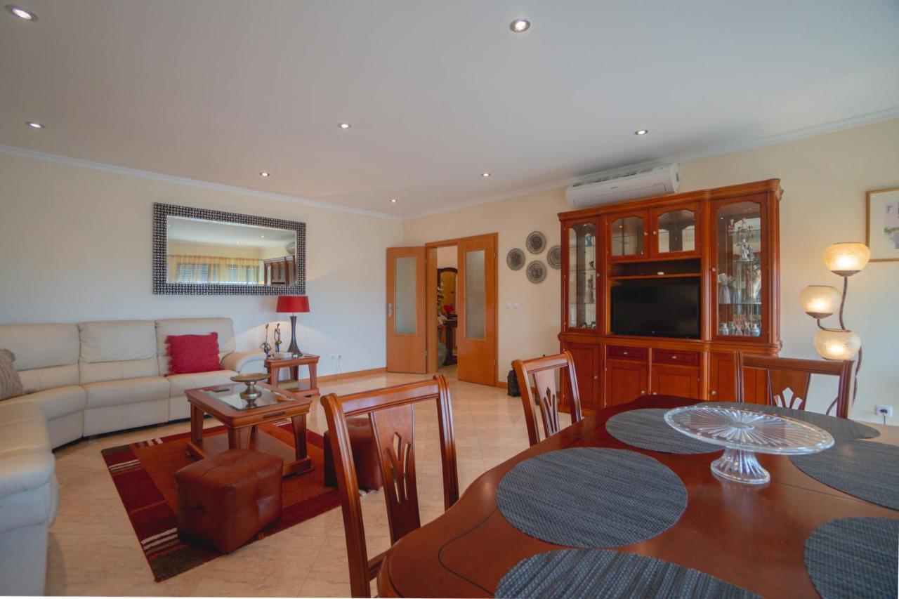 Large Modern Ponta Delgada Apartment Buitenkant foto